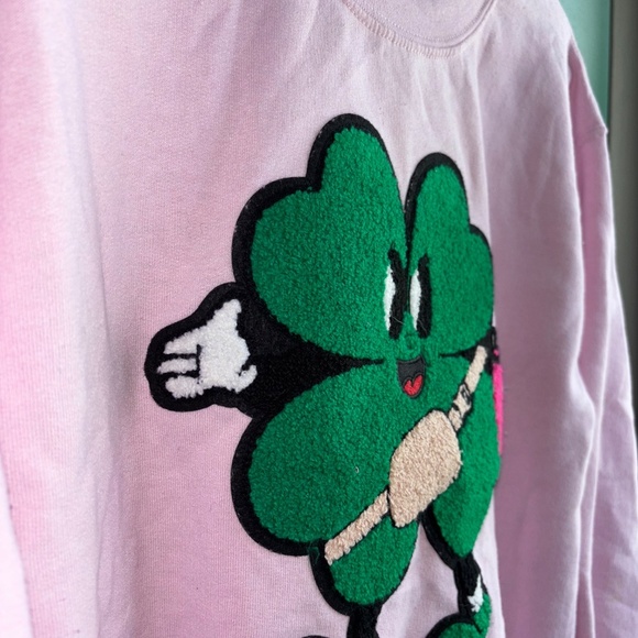 Gildan small St. Patrick day sweatshirt - Picture 3 of 6